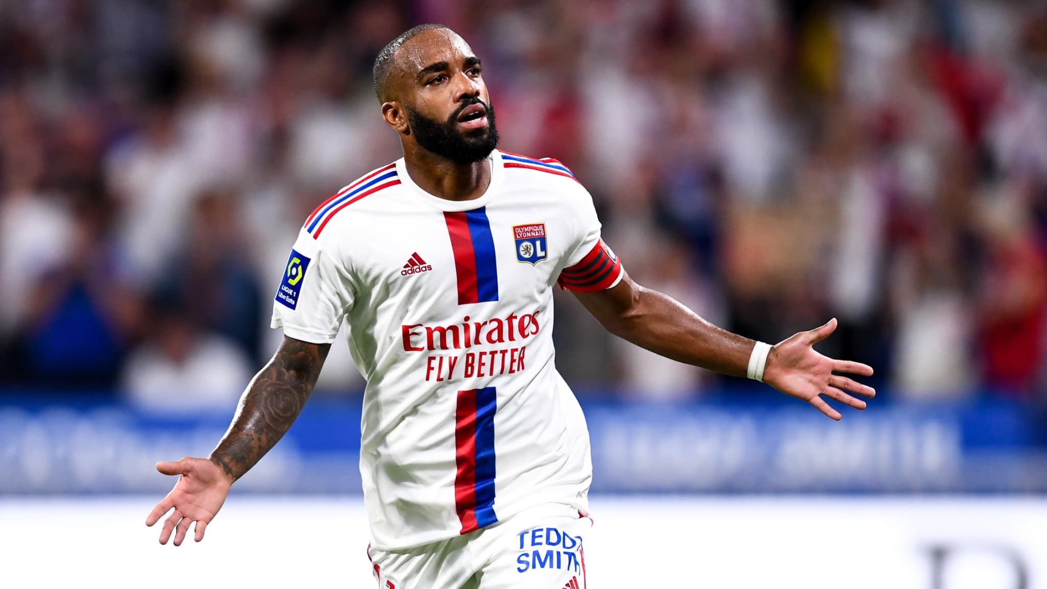 Lacazette présent la saison prochaine !!!🎉🎉🎉