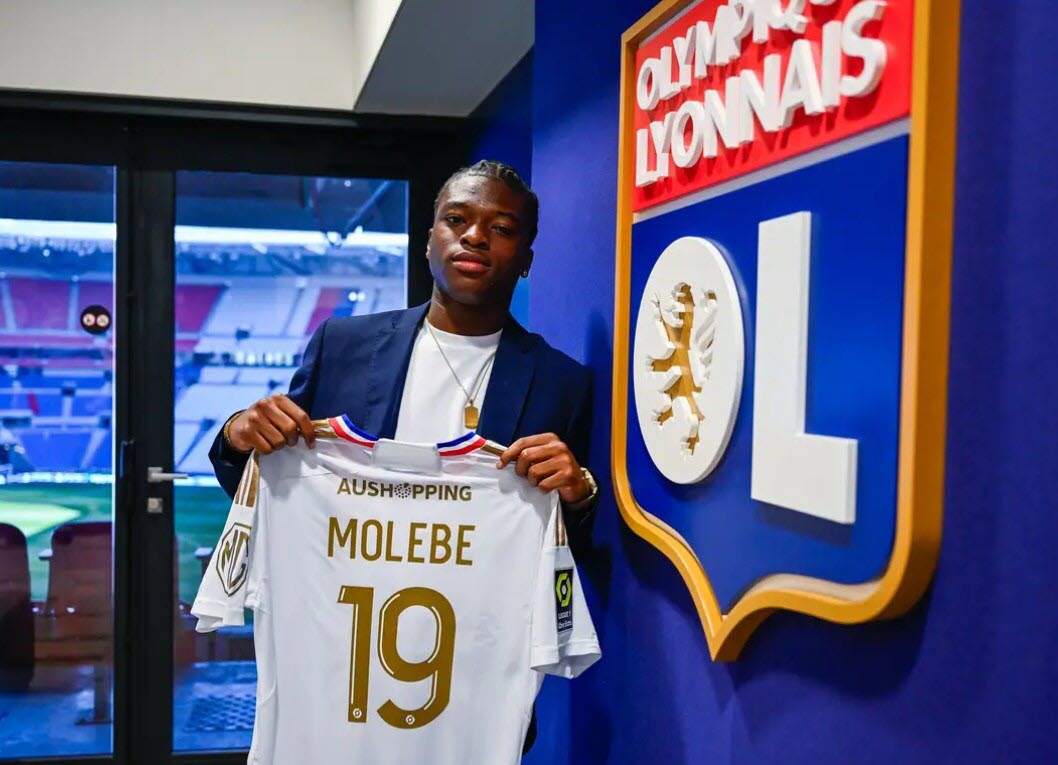 Enzo Molenbe va signer a l’OL.